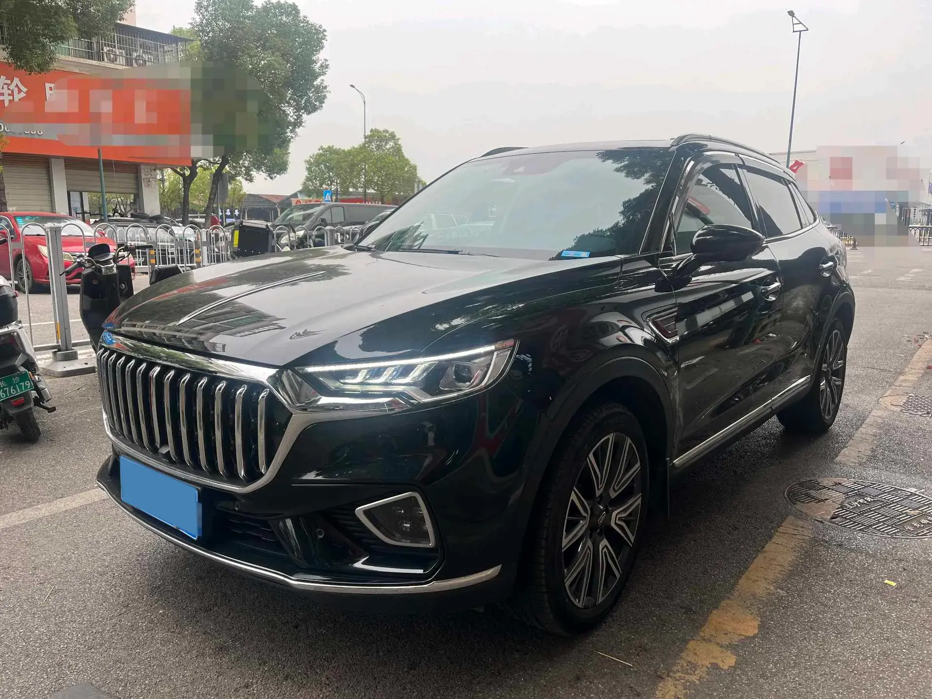 2022 HONGQI HS5 view 1