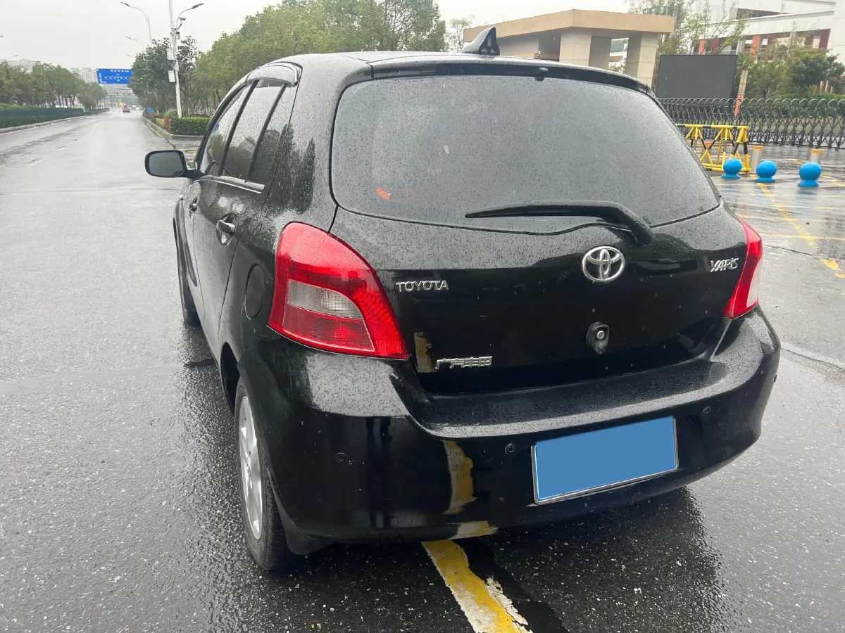 2011 Toyota Yaris 1.6L 118HP L4 4AT,autocango,china used car exporter,china ev exporter,chinese used car exporter,chinese used ev exporter