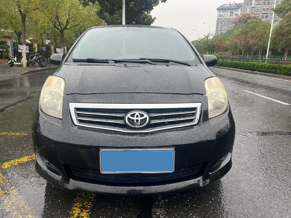 2011 Toyota Yaris 1.6L 118HP L4 4AT,autocango,china used car exporter,china ev exporter,chinese used car exporter,chinese used ev exporter