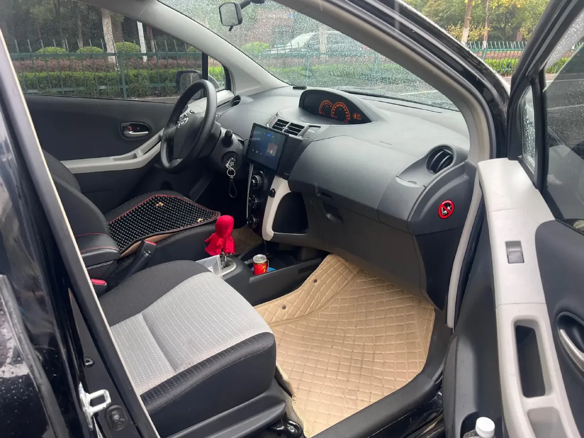 2011 Toyota Yaris 1.6L 118HP L4 4AT,autocango,china used car exporter,china ev exporter,chinese used car exporter,chinese used ev exporter