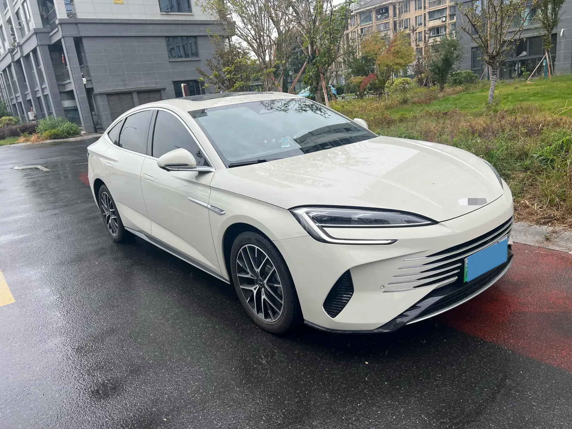 2024 BYD SEAL thumbnail 2