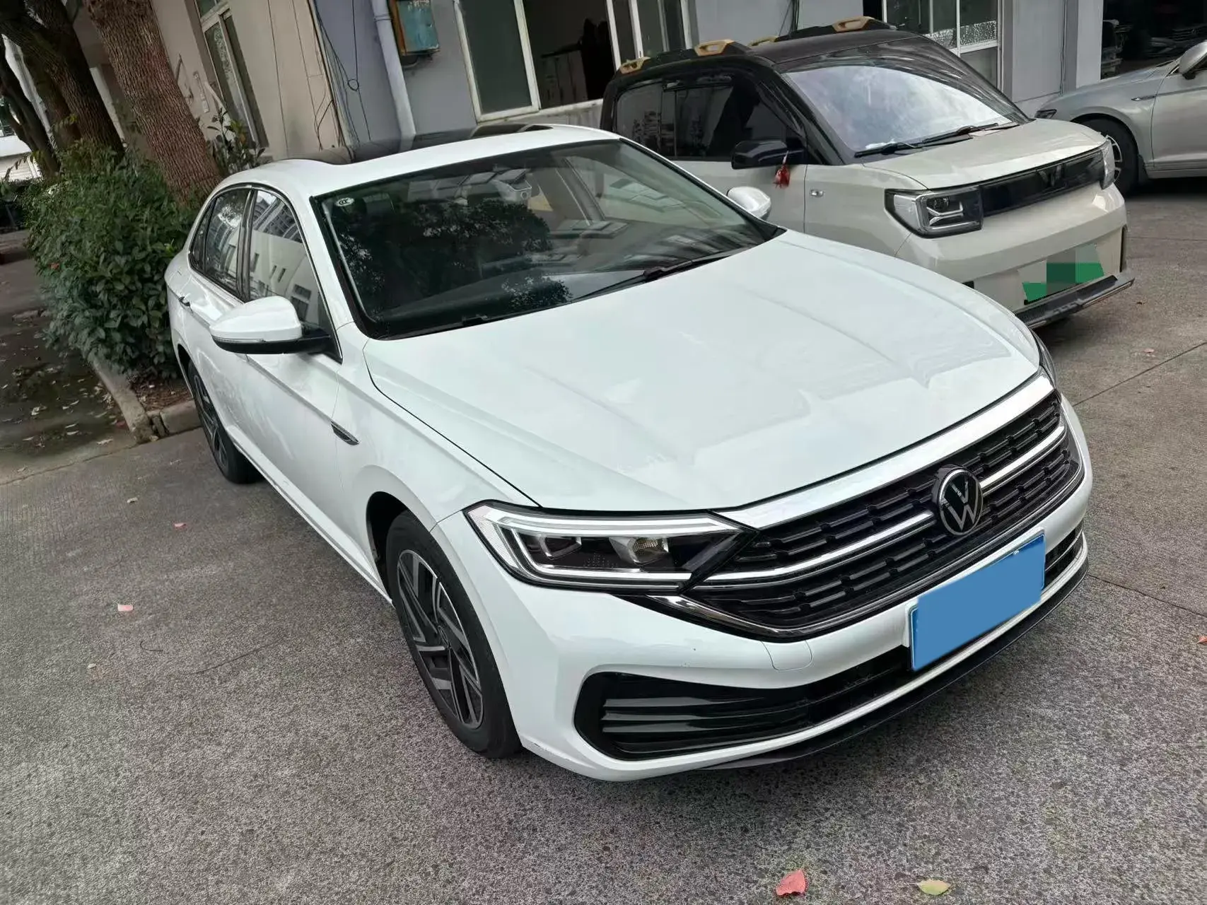 2023 VOLKSWAGEN SAGITAR thumbnail 2