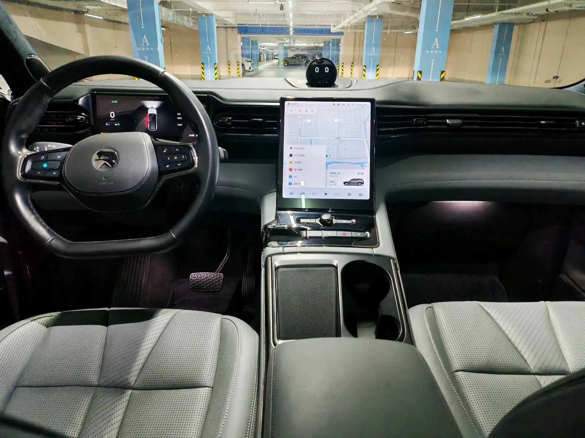 2020 NIO ES8 thumbnail 4