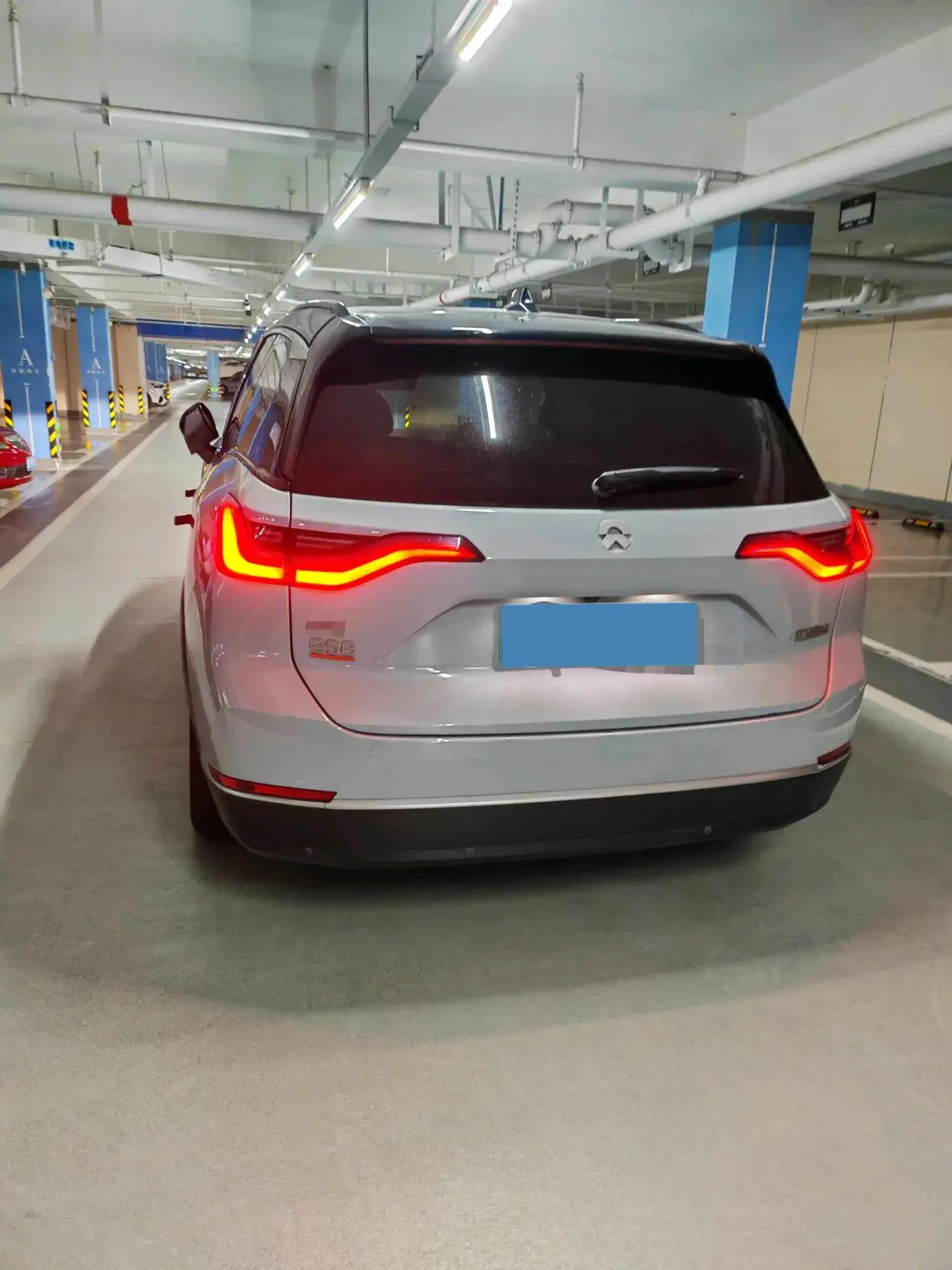 2020 NIO ES8 thumbnail 2