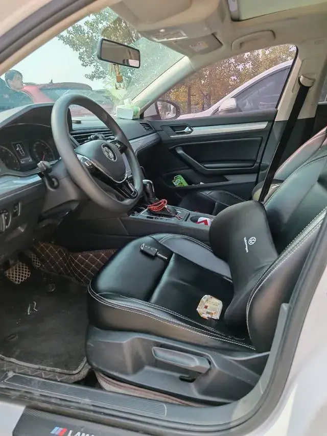 2021 VOLKSWAGEN LAMANDO thumbnail 3