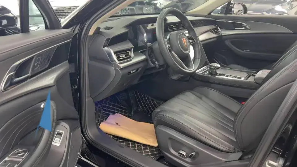 2024 HONGQI H5 thumbnail 4