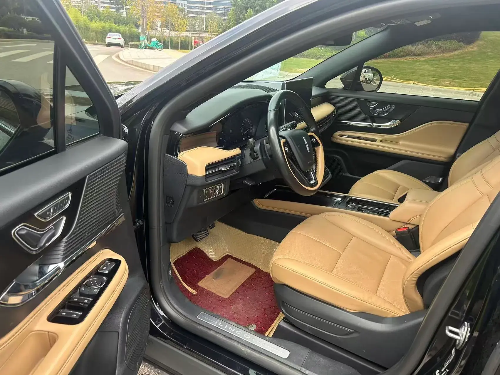 2020 LINCOLN CORSAIR thumbnail 4