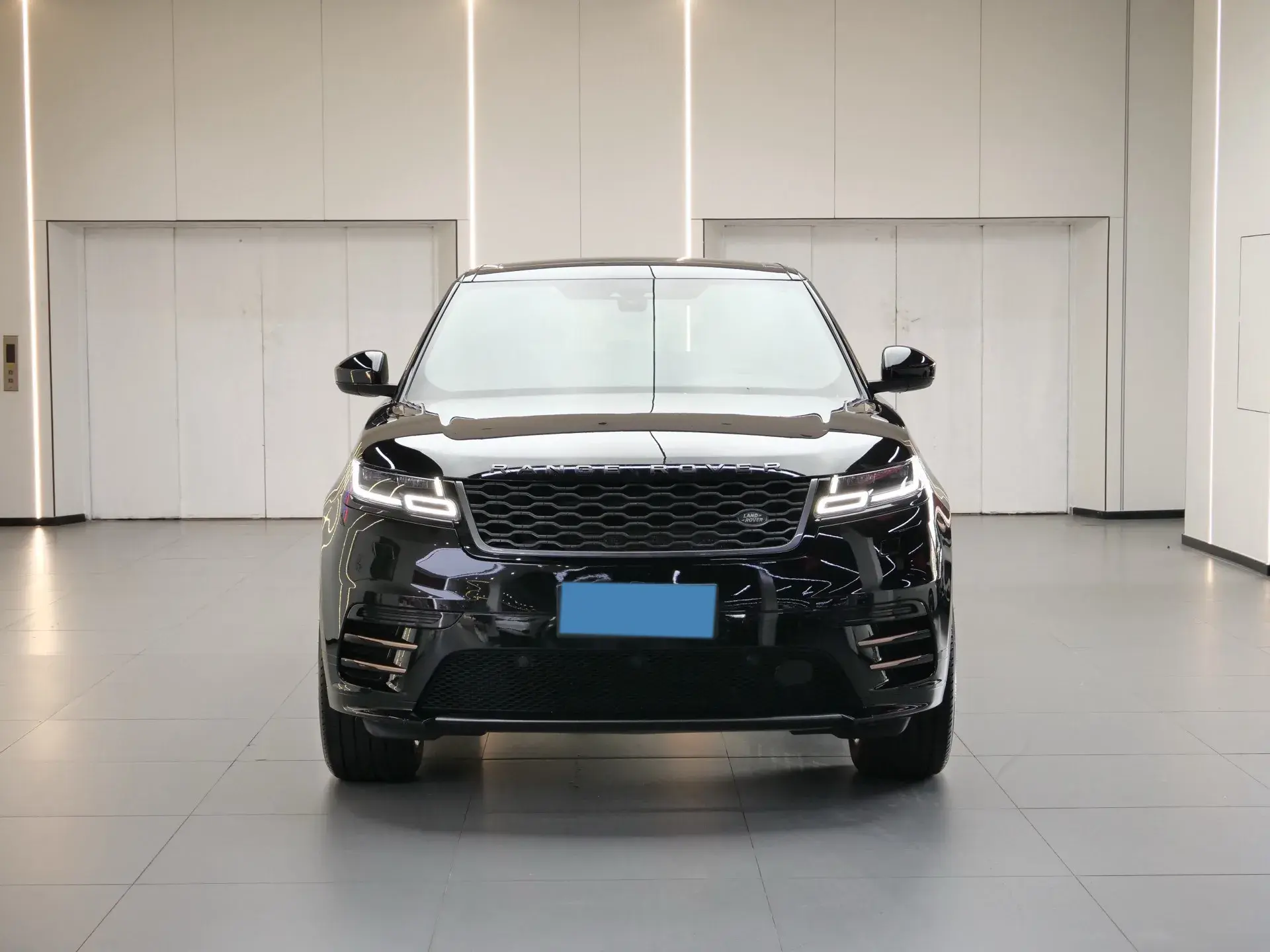 2020 LAND ROVER thumbnail 3