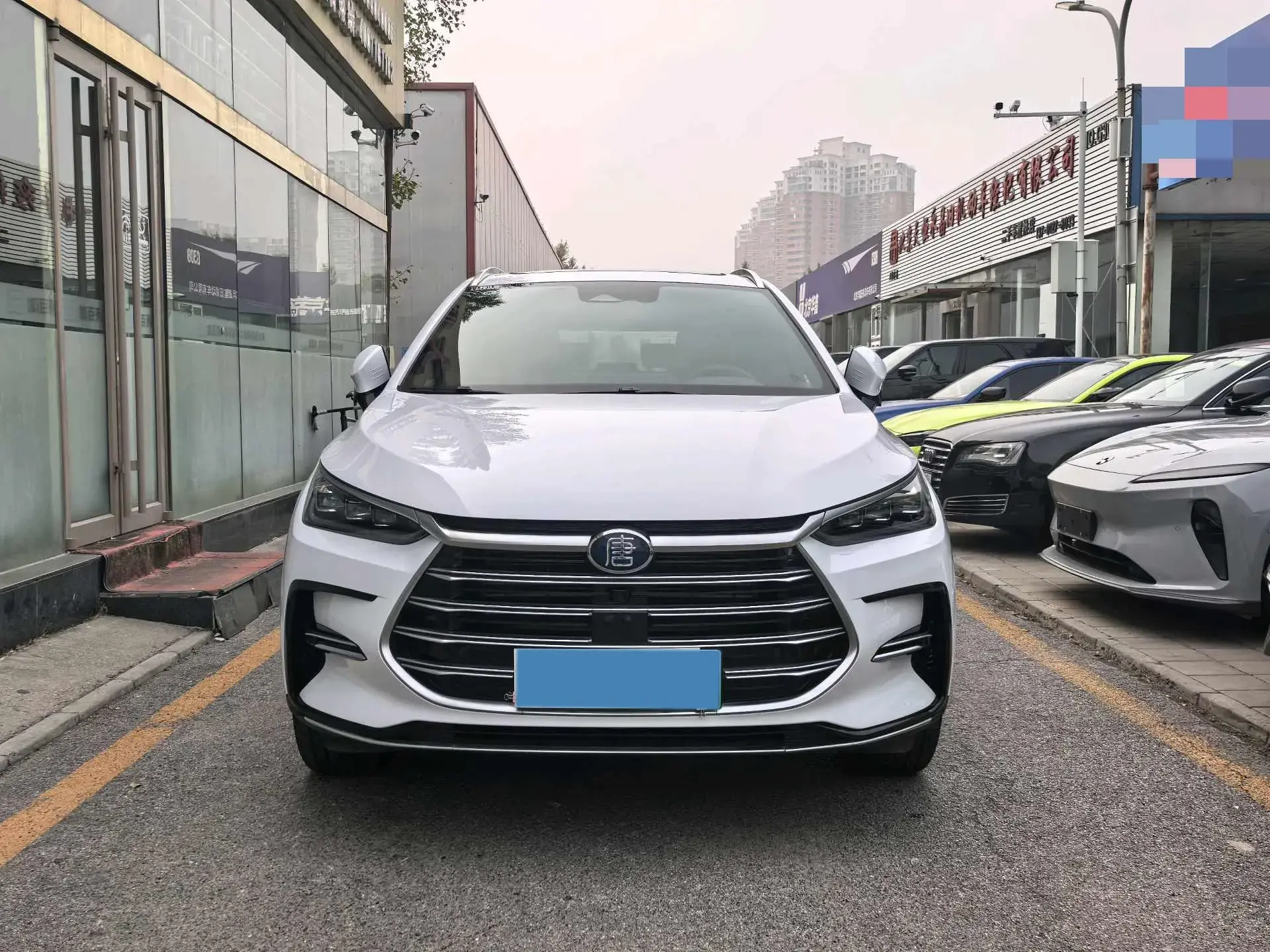 2021 BYD TANG thumbnail 2