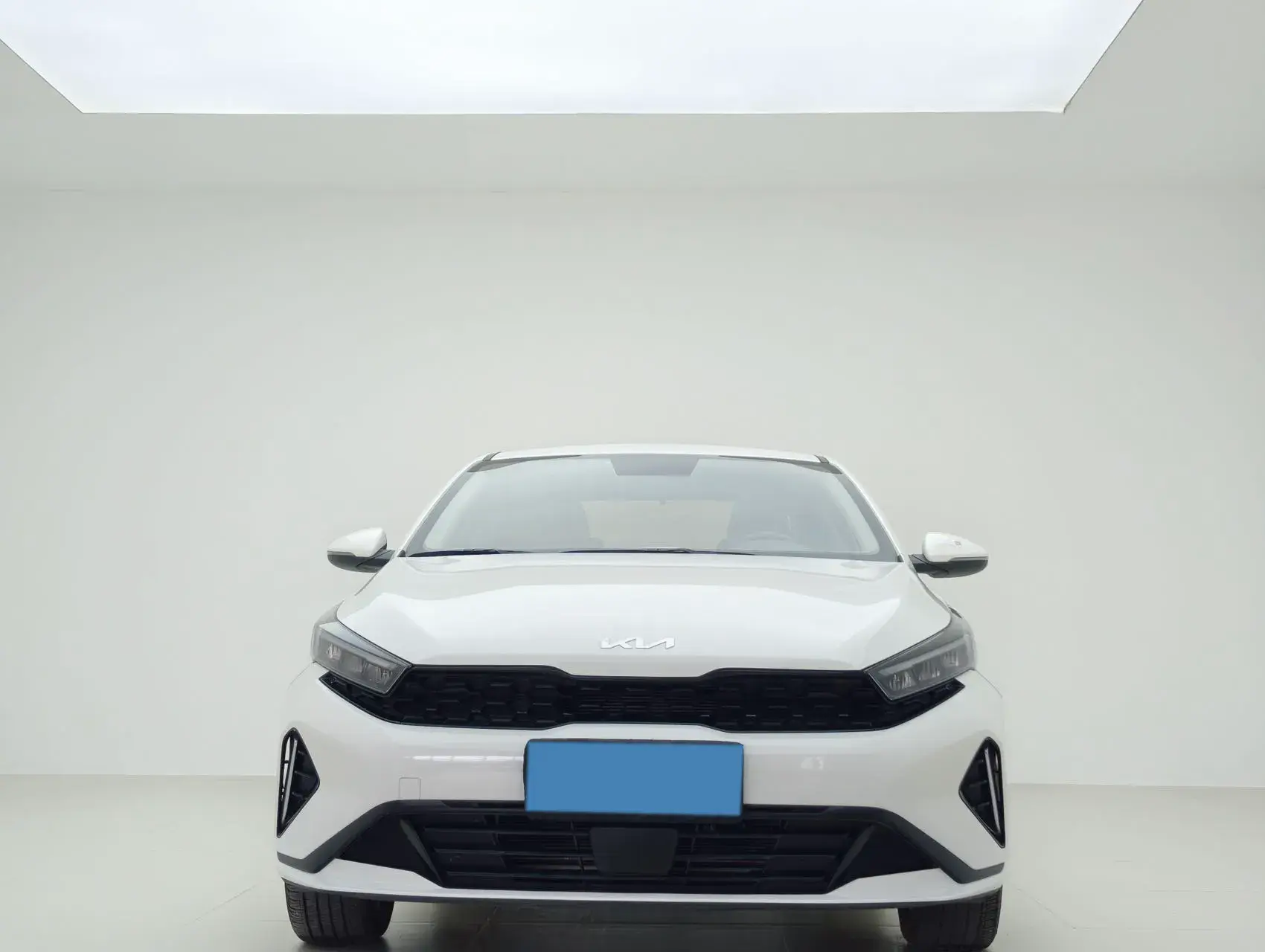 2023 KIA K3 thumbnail 2