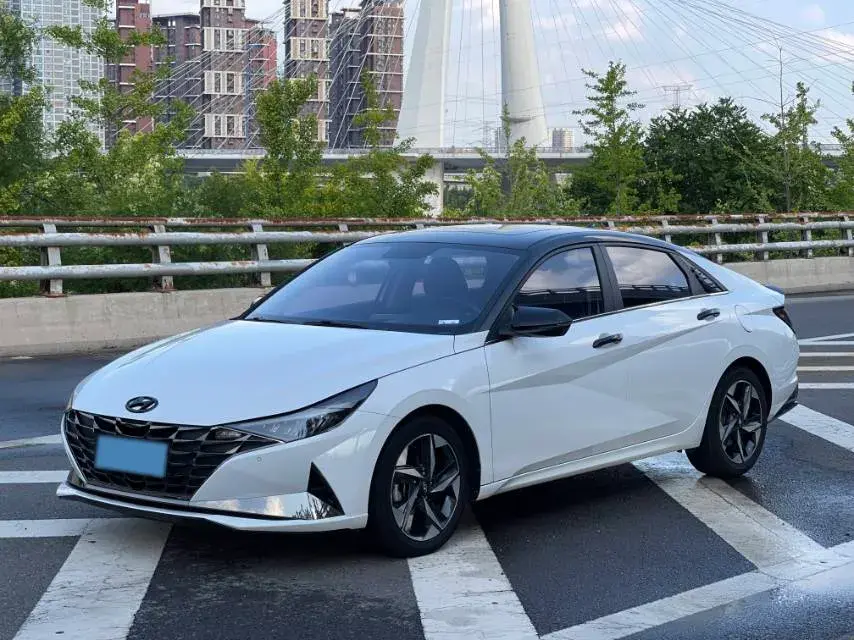 2022 Hyundai Elantra 1.5L 115HP L4 CVT