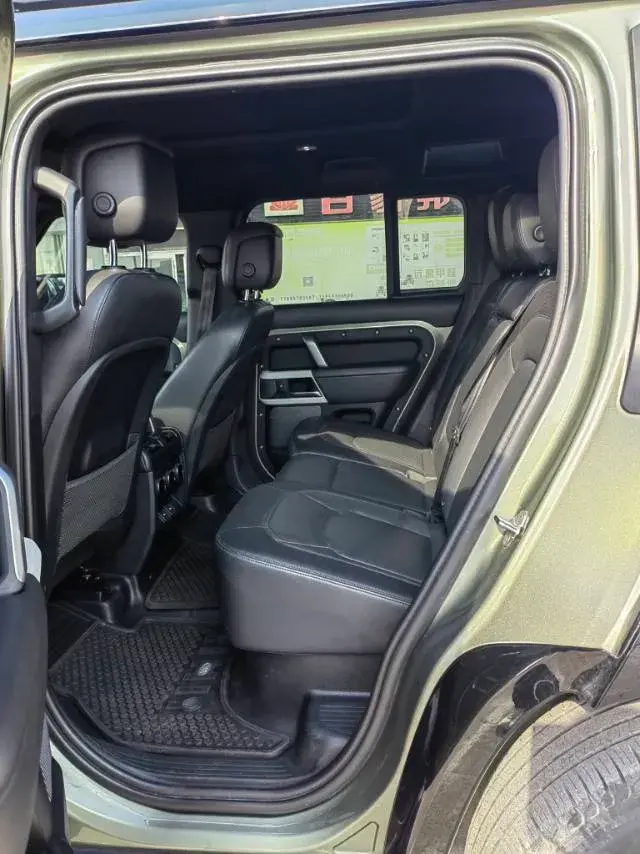 2022 LAND ROVER thumbnail 4