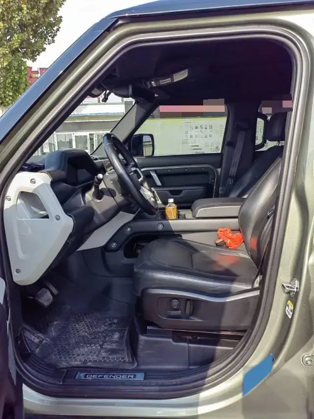 2022 LAND ROVER thumbnail 3