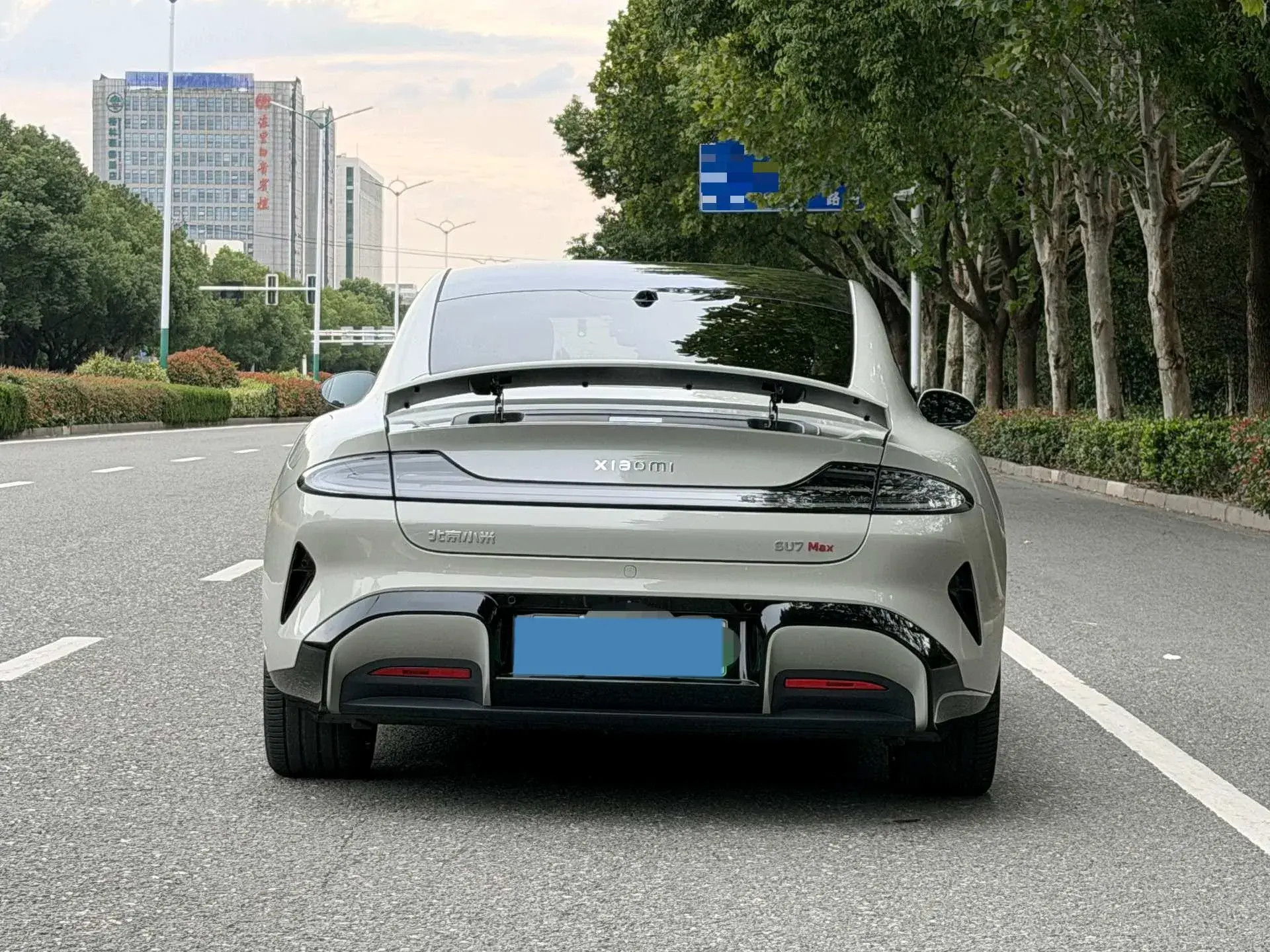 2024 MI SU7 thumbnail 4