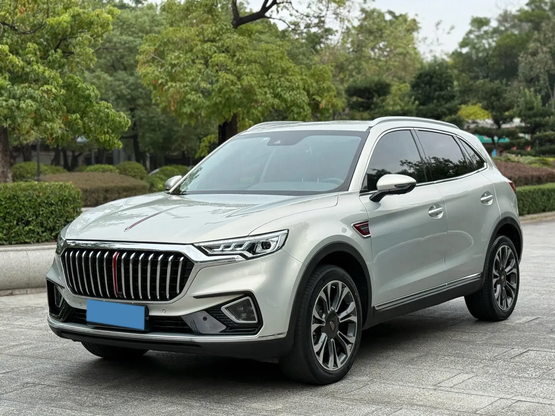 2019 HONGQI HS5 view 1