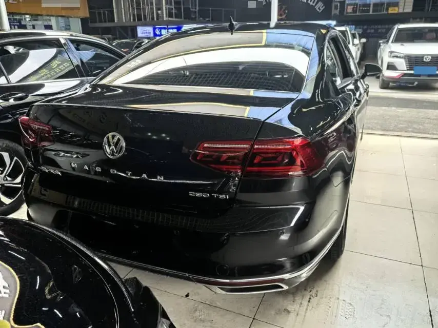 2020 VOLKSWAGEN MAGOTAN thumbnail 3