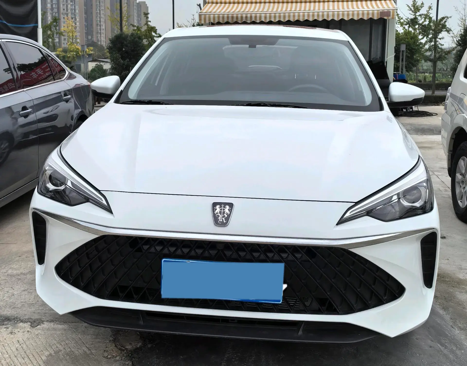 2023 ROEWE I5 thumbnail 2