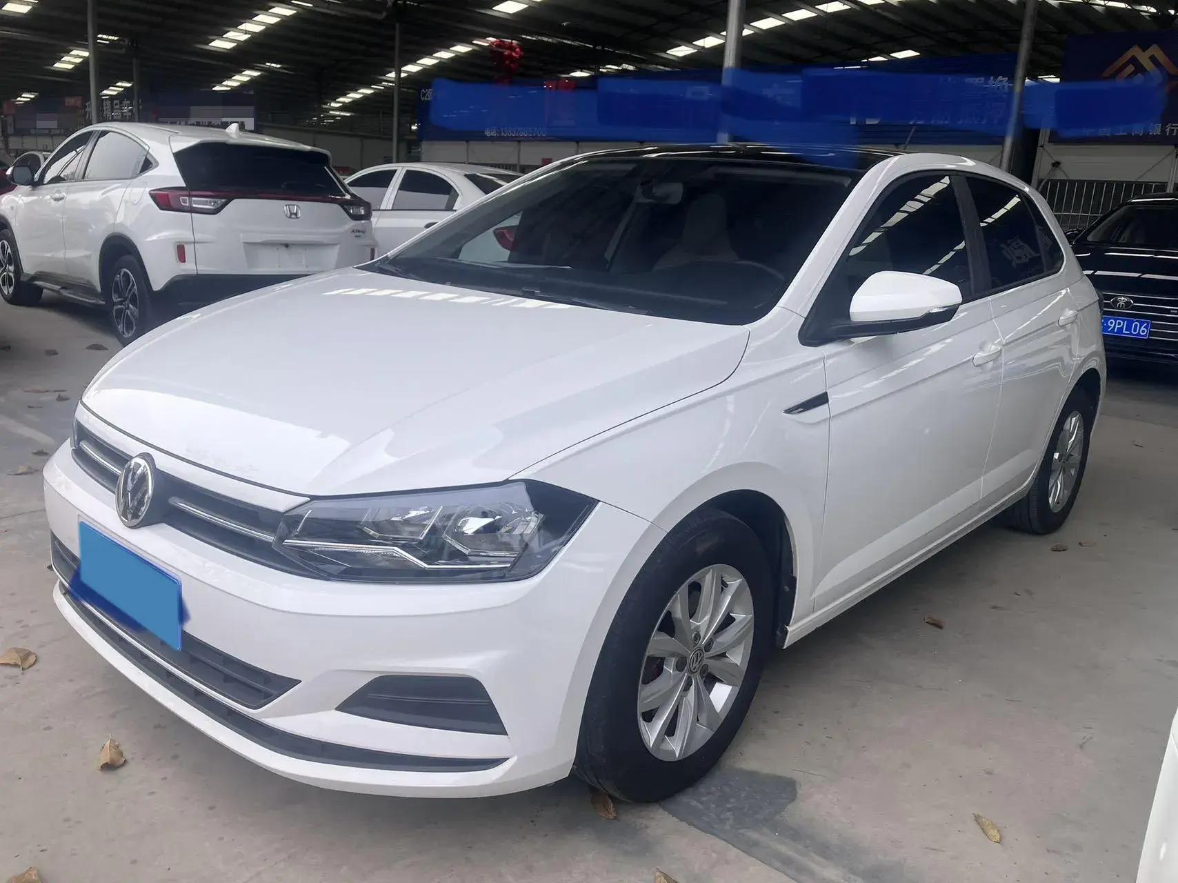 2019 VOLKSWAGEN POLO view 1