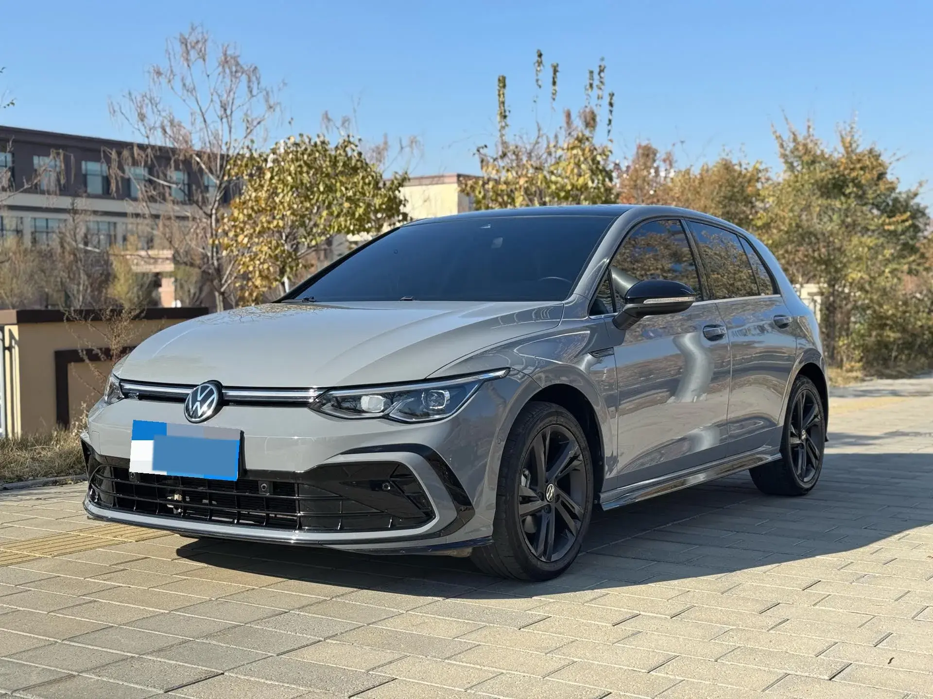 2021 VOLKSWAGEN GOLF view 1