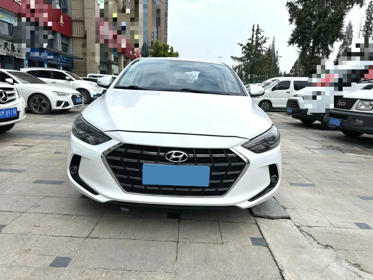 2019 HYUNDAI ELANTRA thumbnail 2