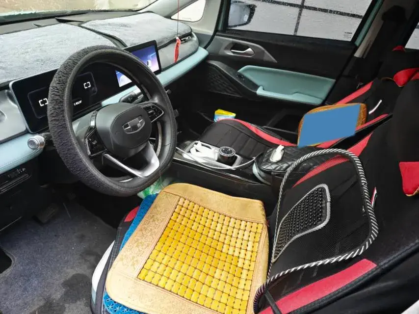 2023 GEOMETRY E thumbnail 2