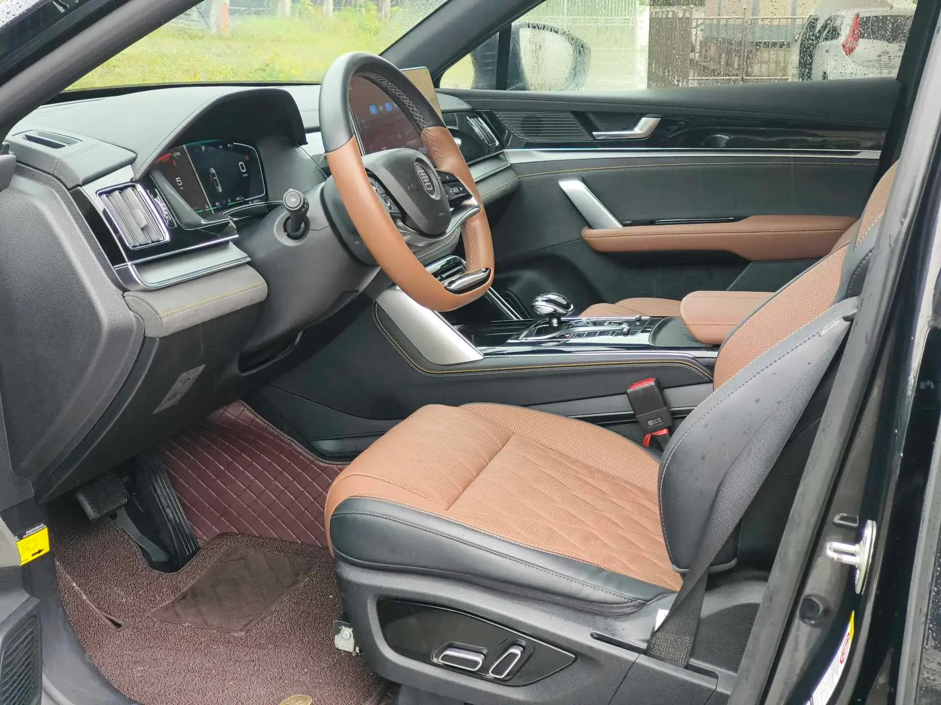 2023 BYD TANG thumbnail 4