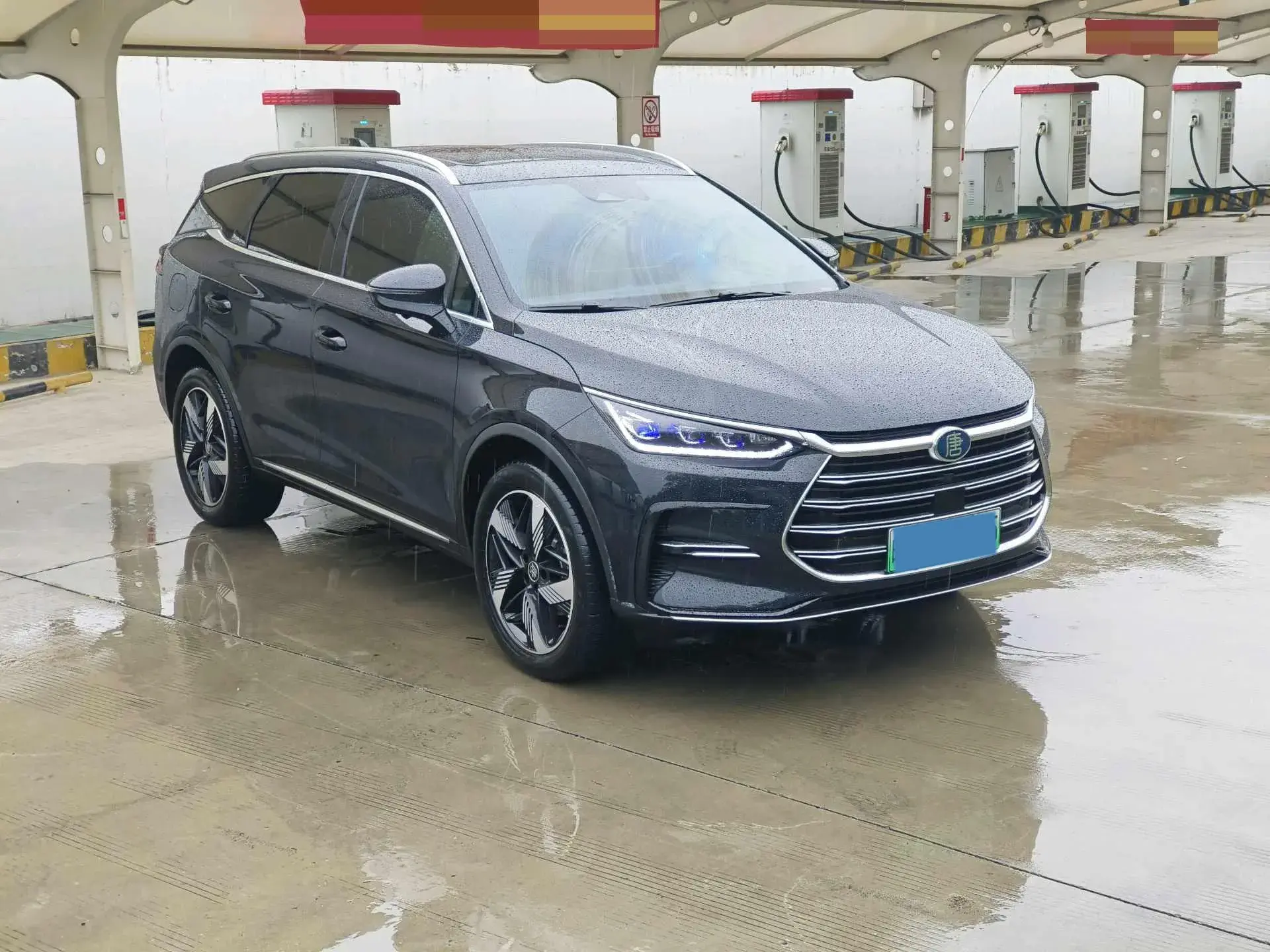 2023 BYD TANG thumbnail 3