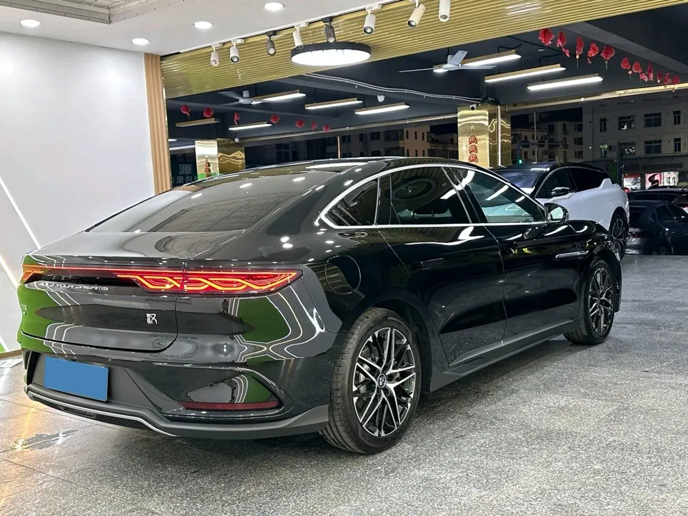 2025 BYD HAN thumbnail 4