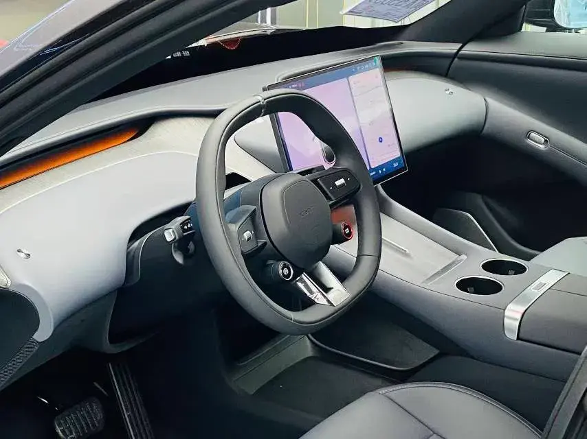 2025 MI YU7 thumbnail 4