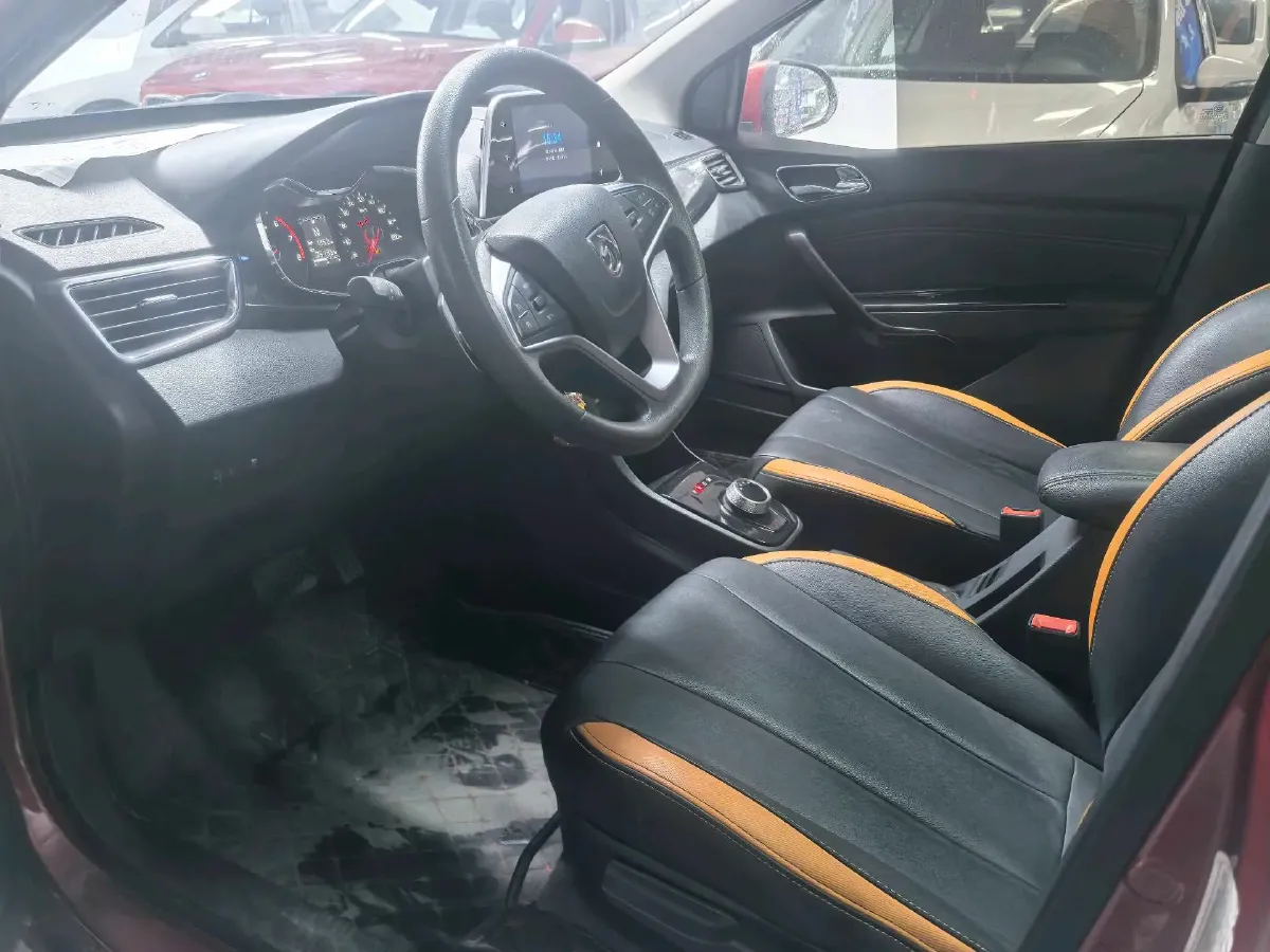 2014 BaoJun 610 1.5L 112HP L4 6AT,autocango,china used car exporter,china ev exporter,chinese used car exporter,chinese used ev exporter