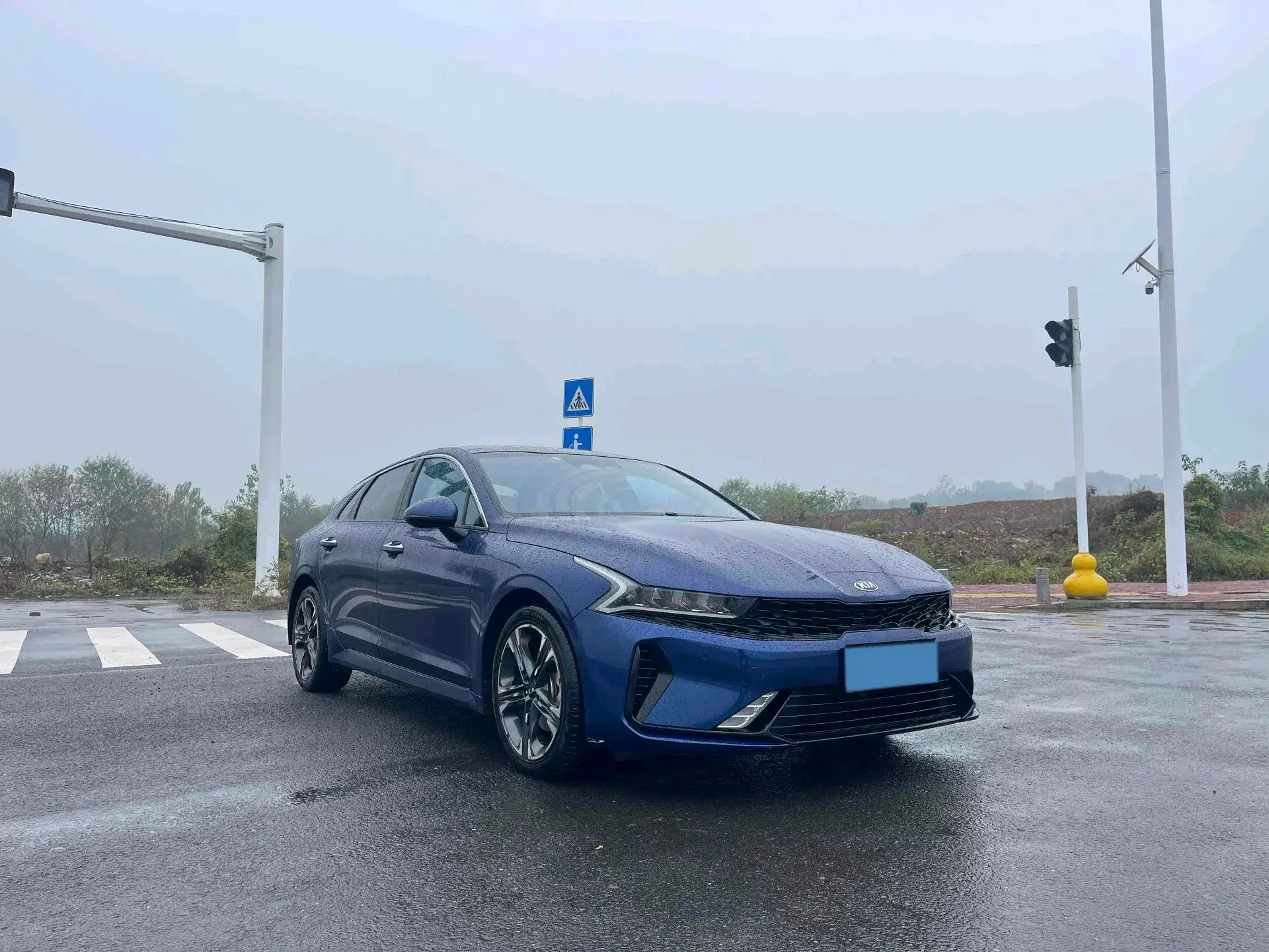 2020 KIA K5 thumbnail 3