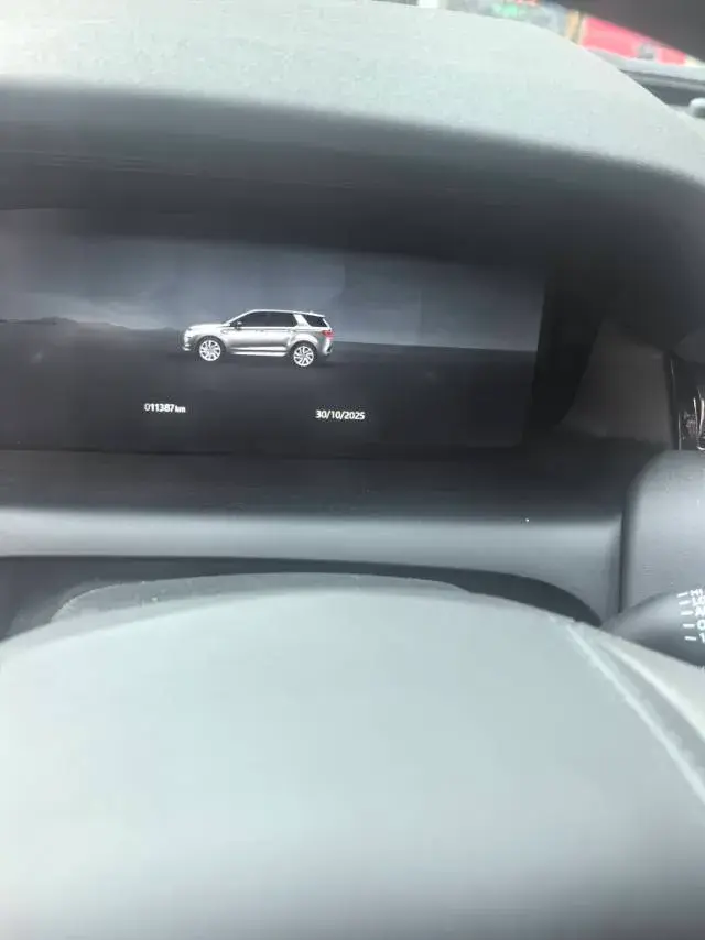 2024 LAND ROVER thumbnail 2