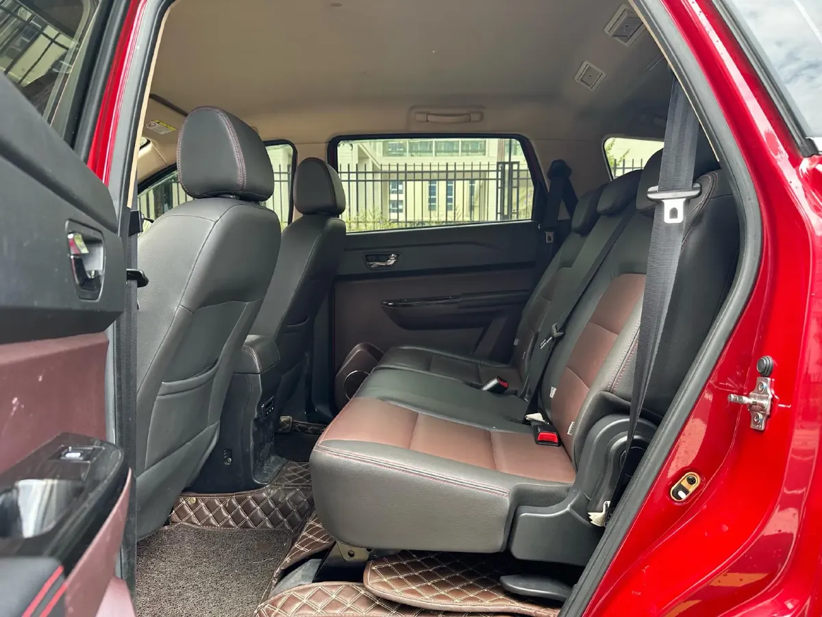 2016 LiFan MaiWei 1.5L 109HP L4 5MT,autocango,china used car exporter,china ev exporter,chinese used car exporter,chinese used ev exporter