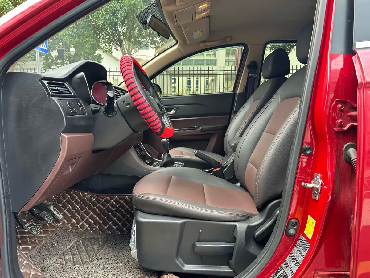 2016 LiFan MaiWei 1.5L 109HP L4 5MT,autocango,china used car exporter,china ev exporter,chinese used car exporter,chinese used ev exporter