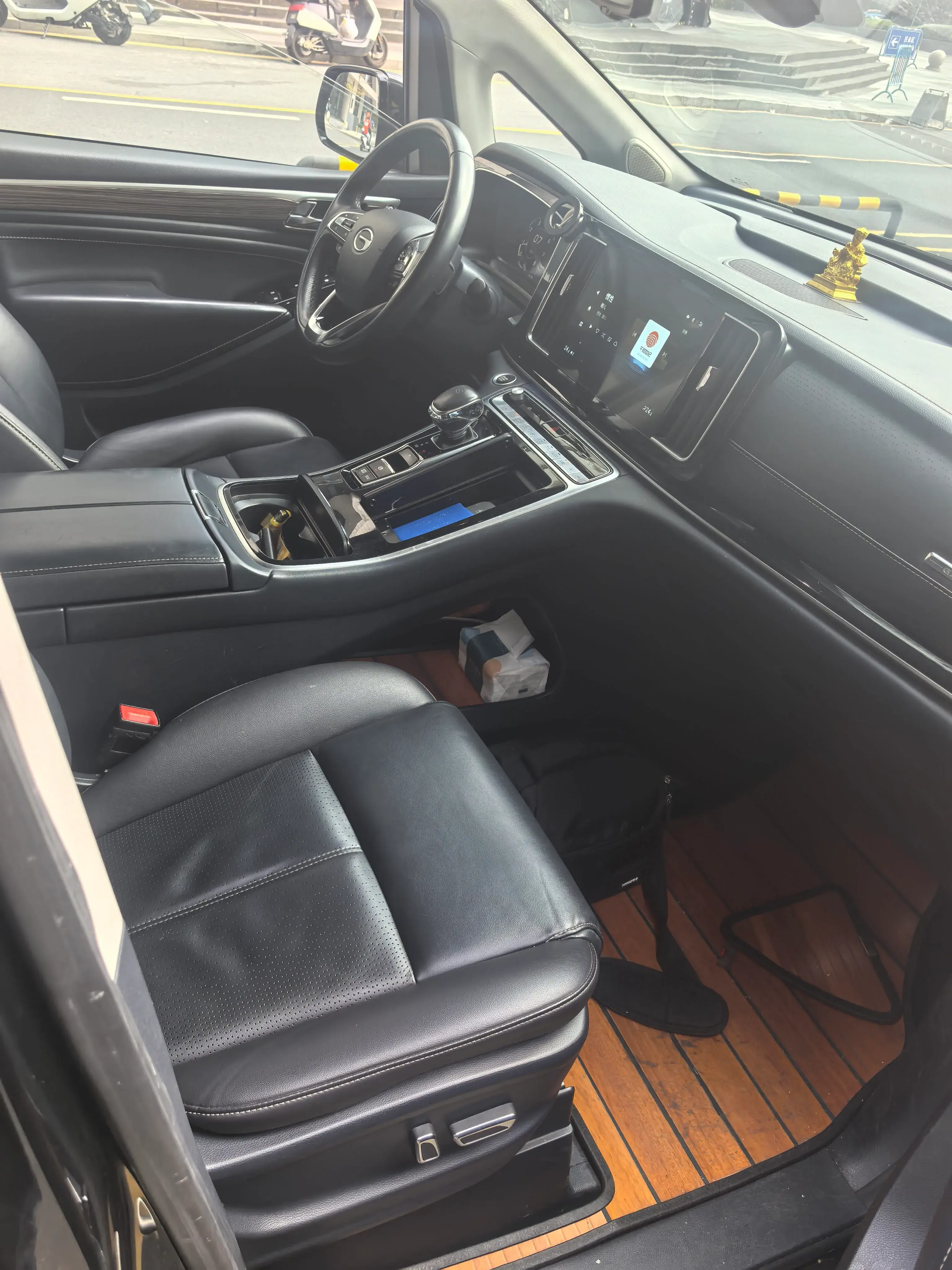 2021 GAC TRUMPCHI thumbnail 4