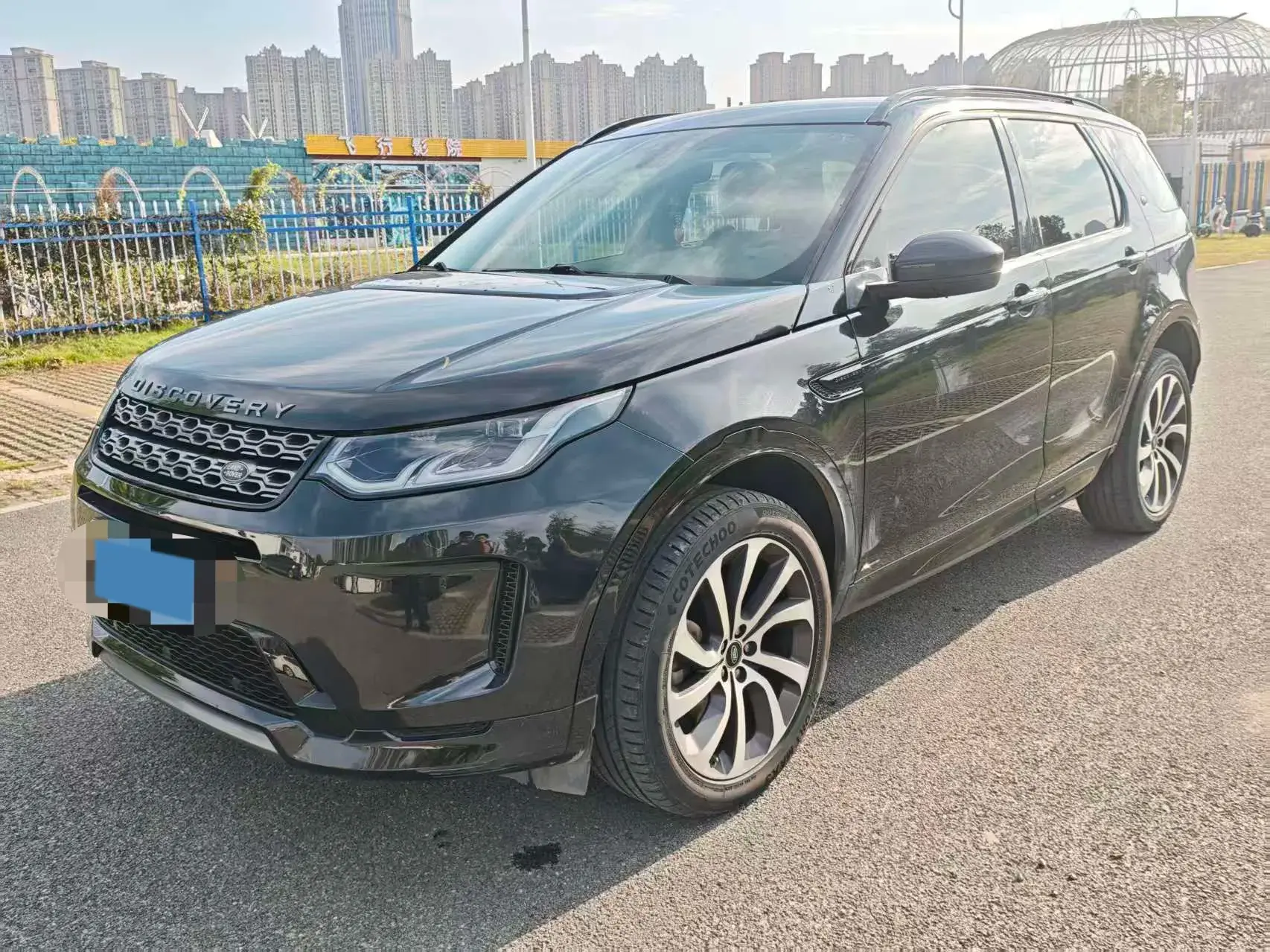 2020 LAND ROVER view 1