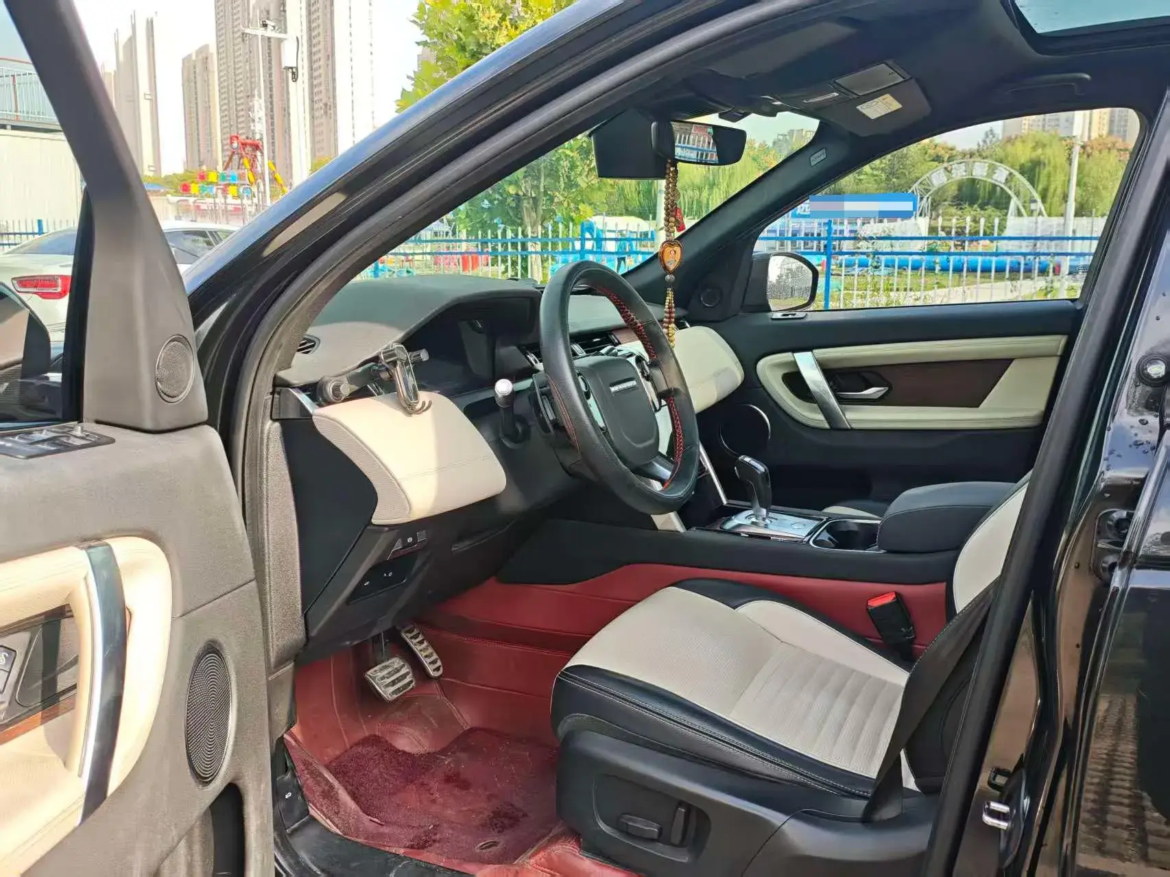 2020 LAND ROVER thumbnail 4