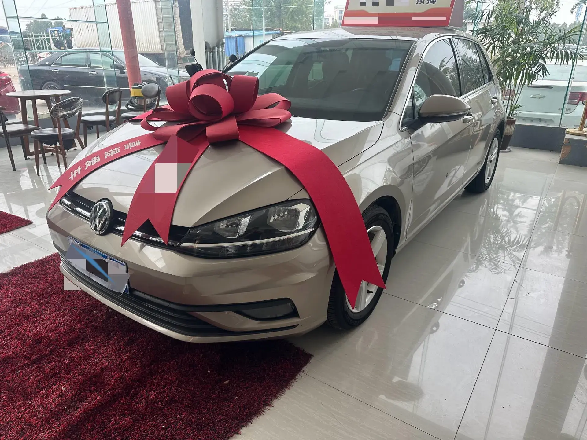 2018 VOLKSWAGEN GOLF view 1