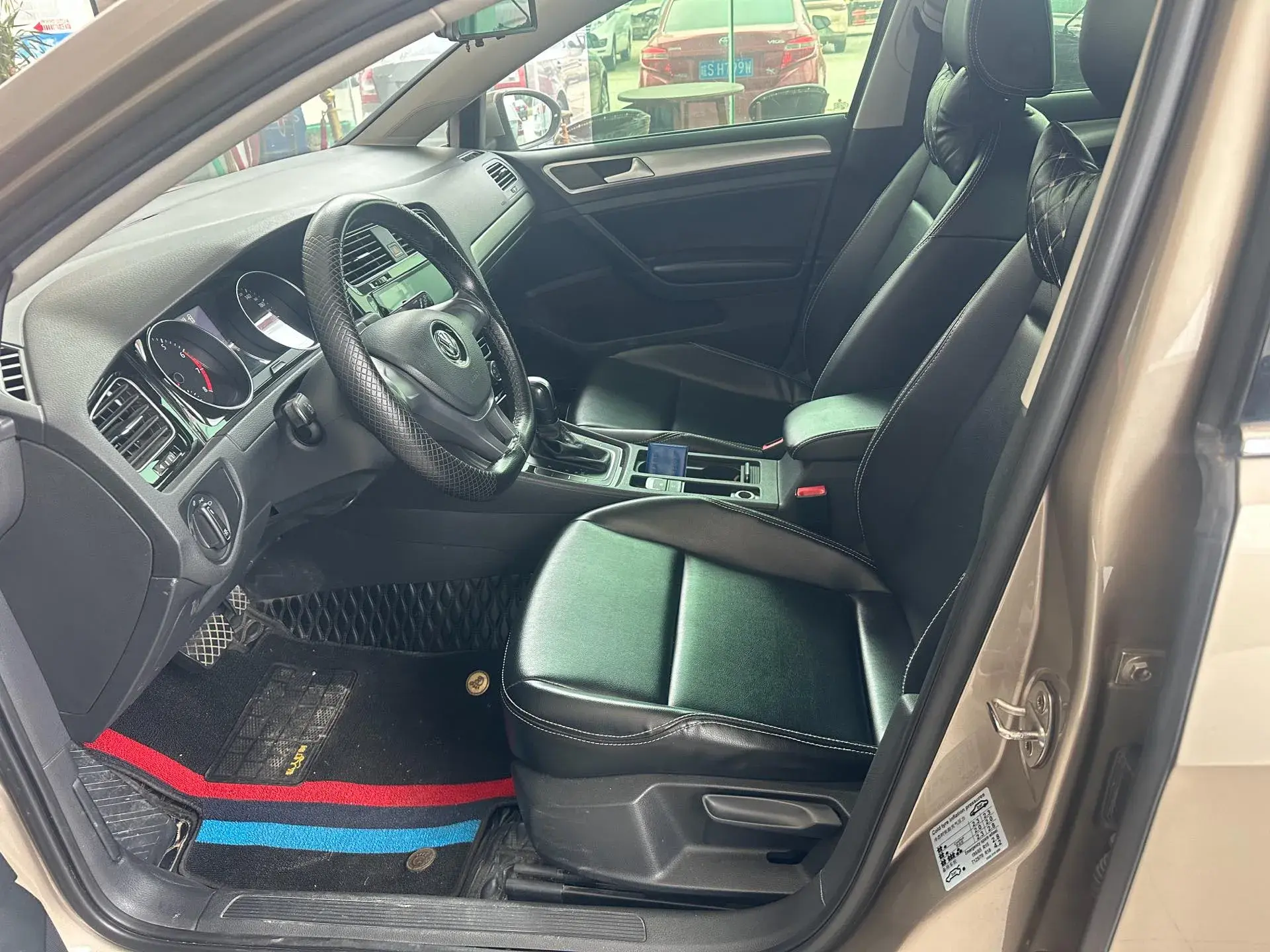 2018 VOLKSWAGEN GOLF thumbnail 3