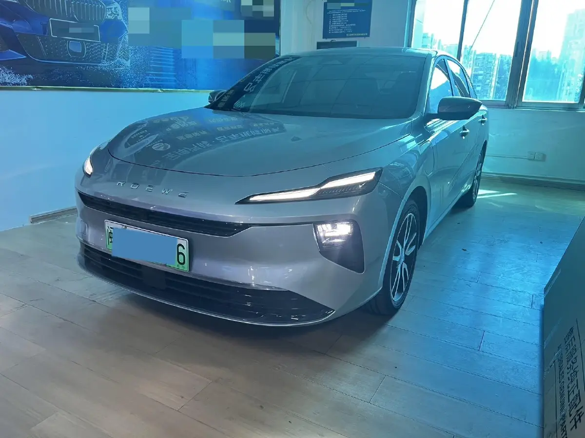2025 Roewe D6 BEV