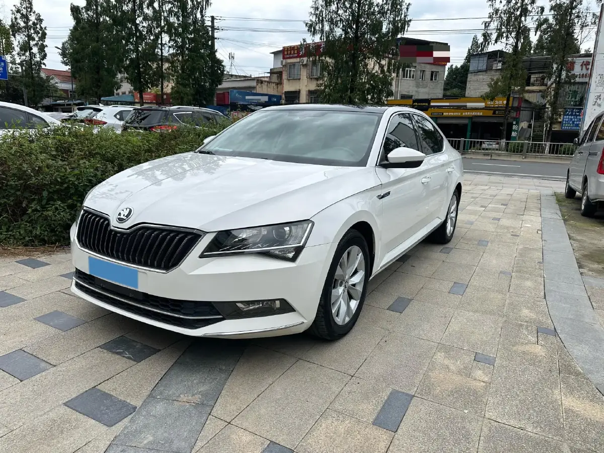 2018 Skoda Superb 1.4T 150HP L4 7DCT