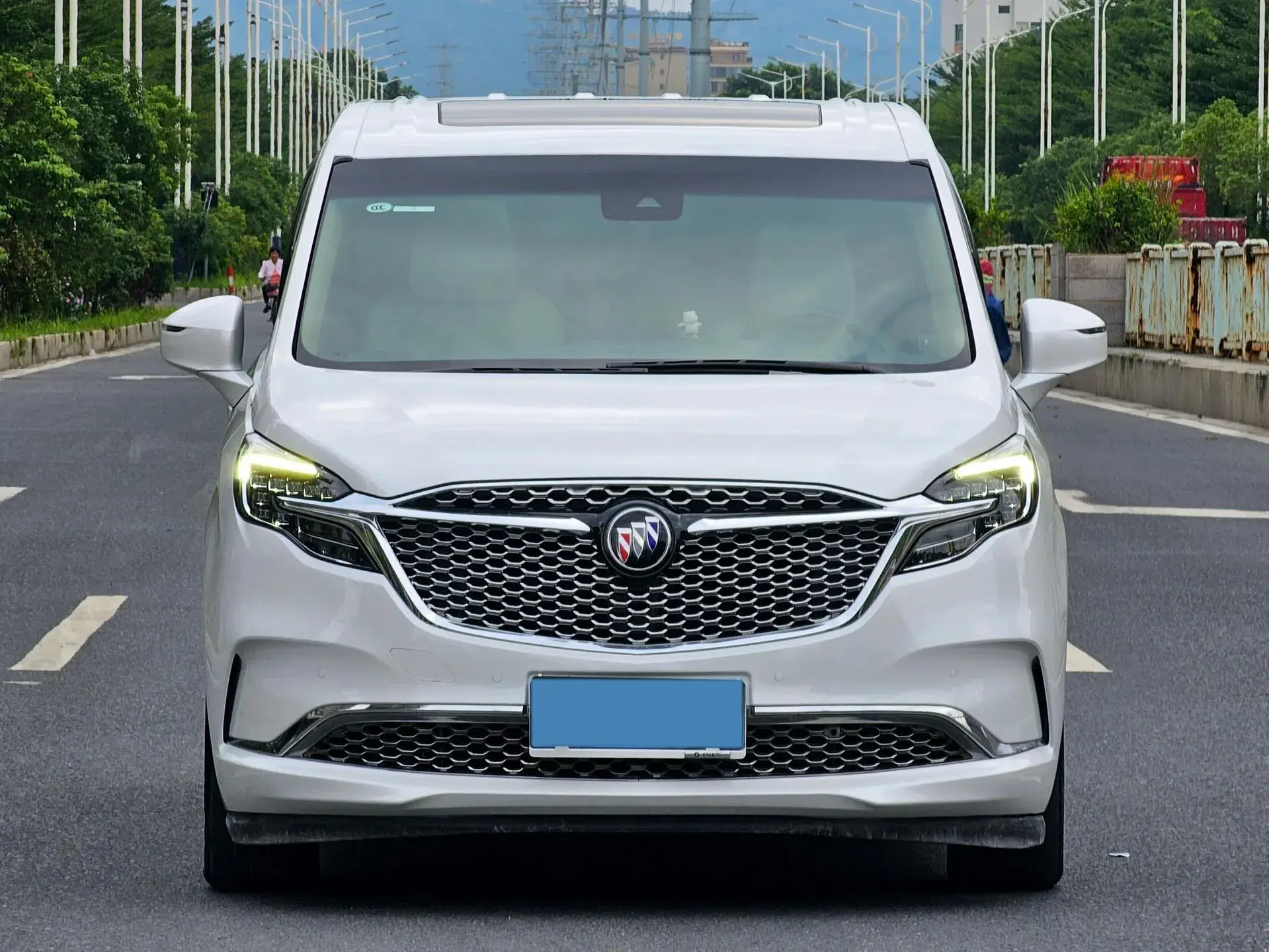 2021 BUICK GL8 thumbnail 2