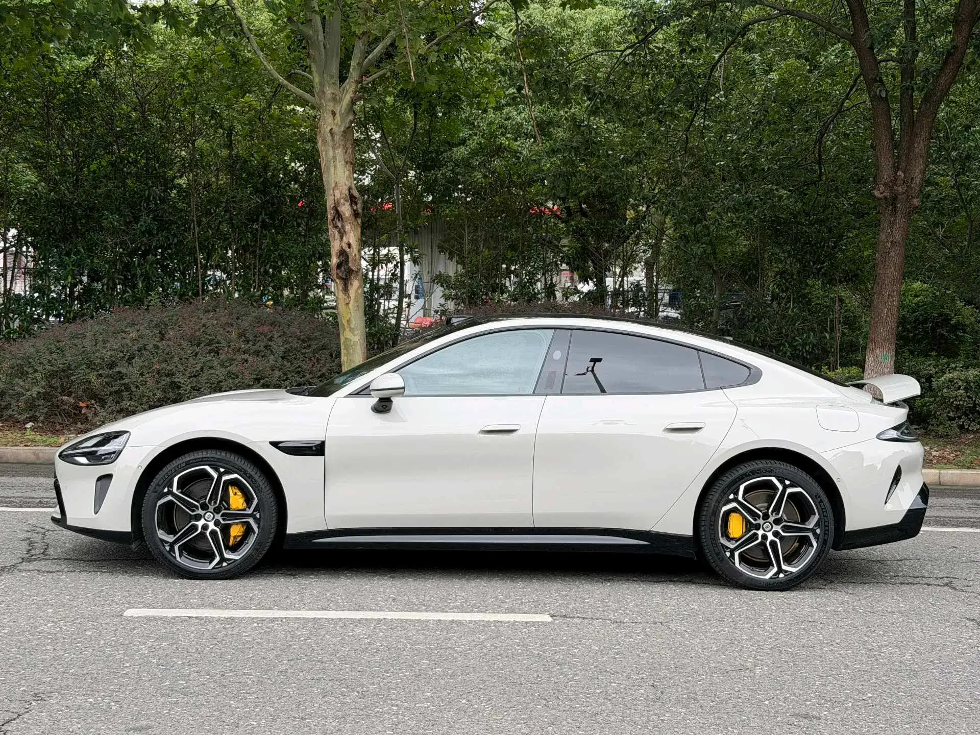 2024 MI SU7 thumbnail 3