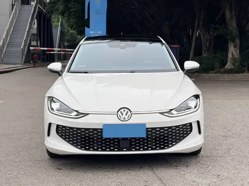 2022 VOLKSWAGEN LAMANDO thumbnail 2