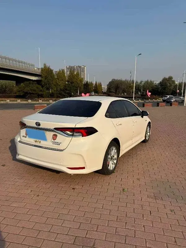 2023 TOYOTA COROLLA thumbnail 4