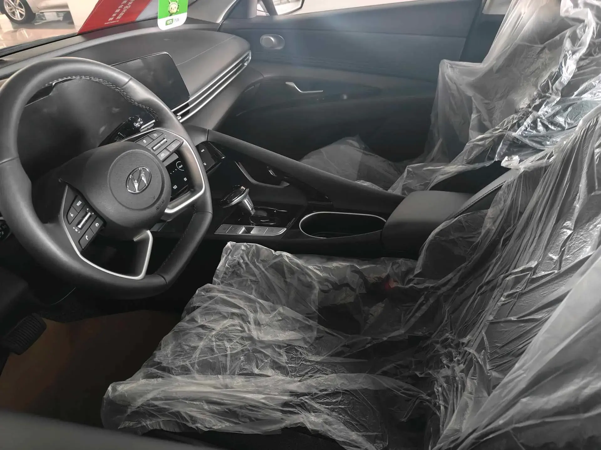 2022 HYUNDAI ELANTRA thumbnail 4