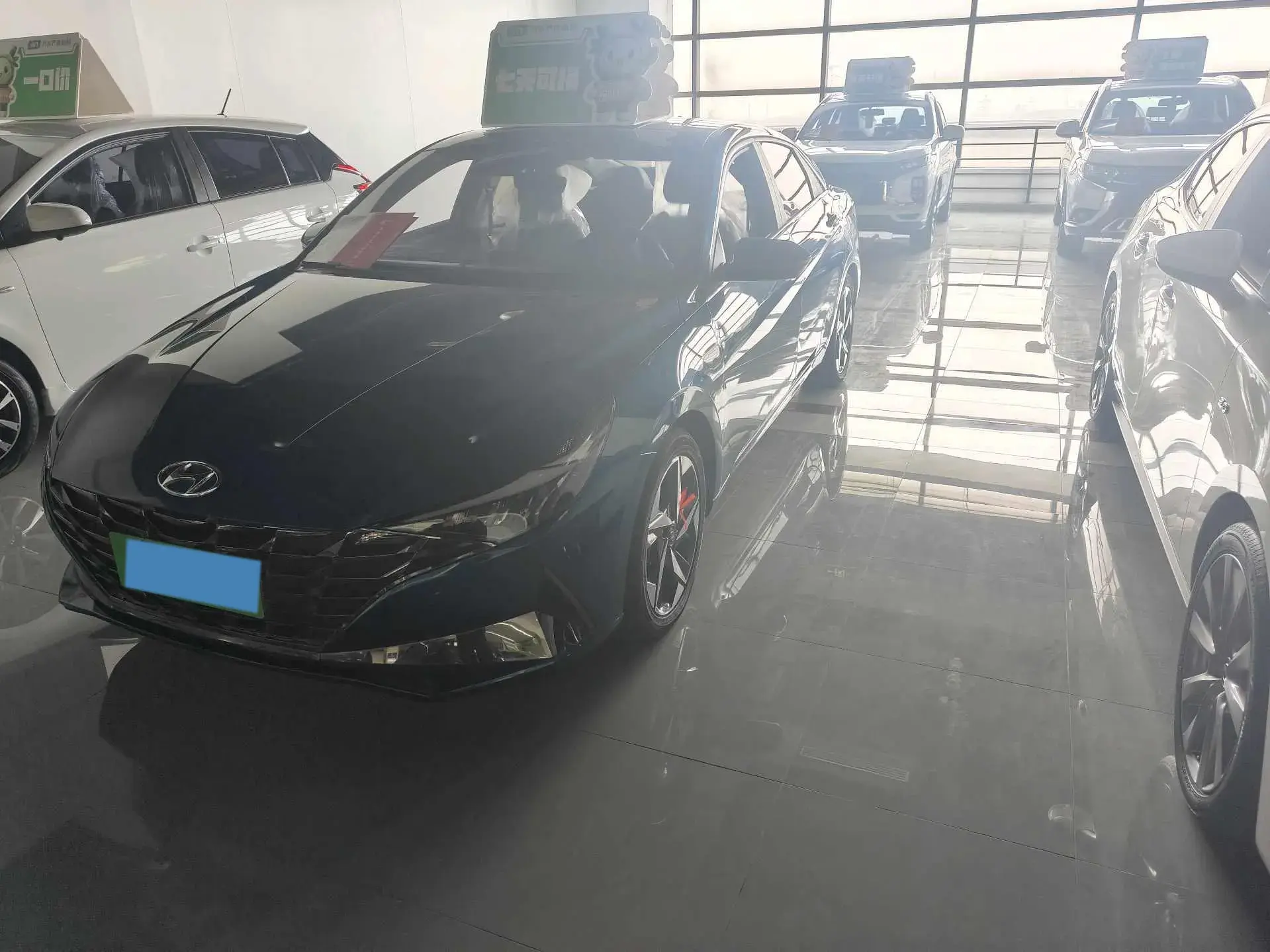 2022 HYUNDAI ELANTRA view 1