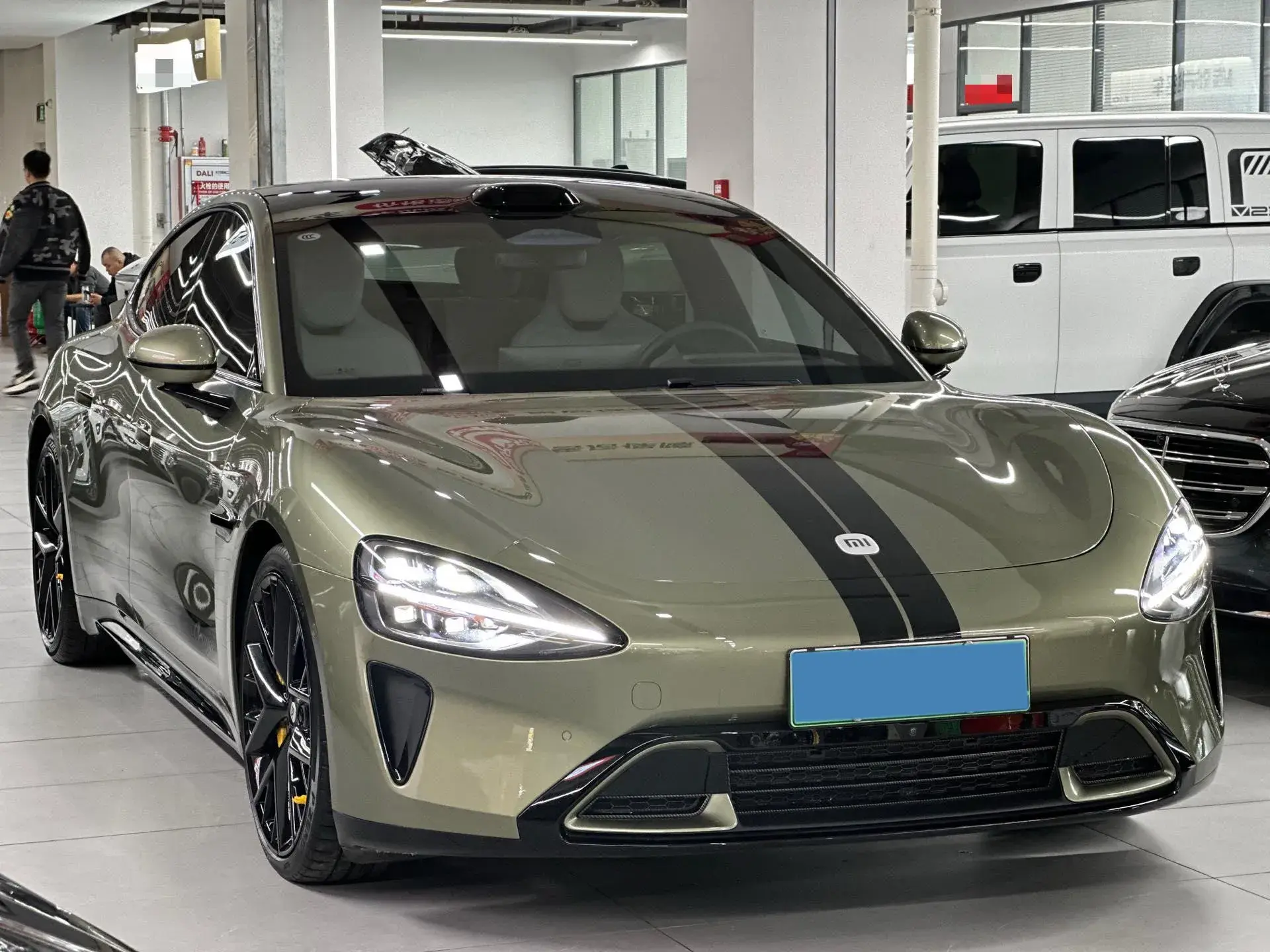 2024 MI SU7 thumbnail 3