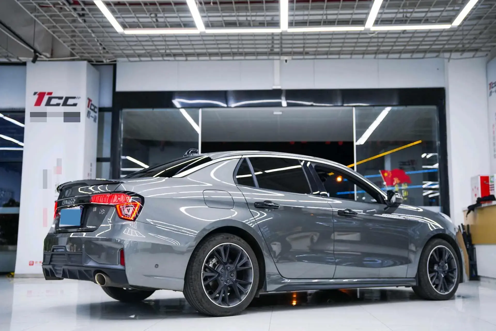 2022 LYNK&CO 03 thumbnail 4