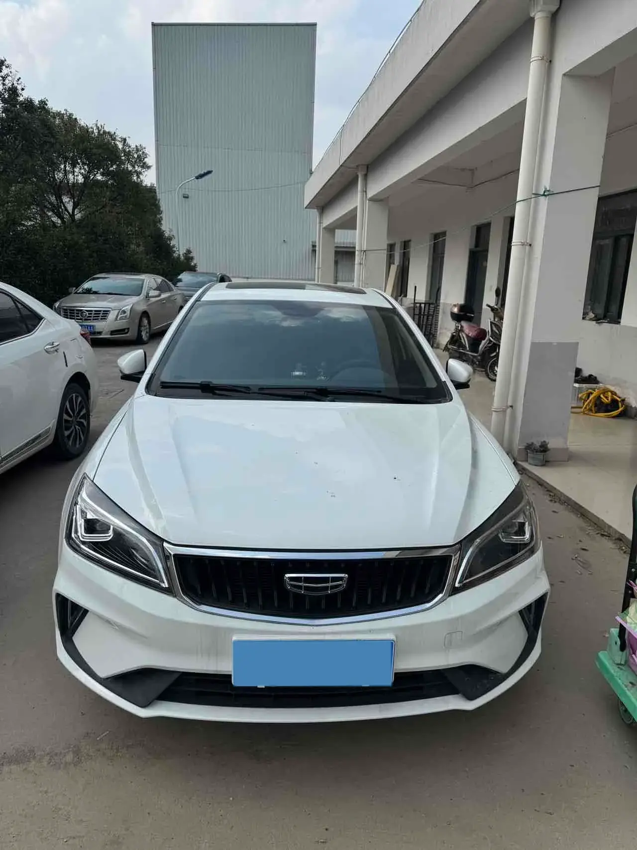 2020 GEELY EMGRAND thumbnail 3